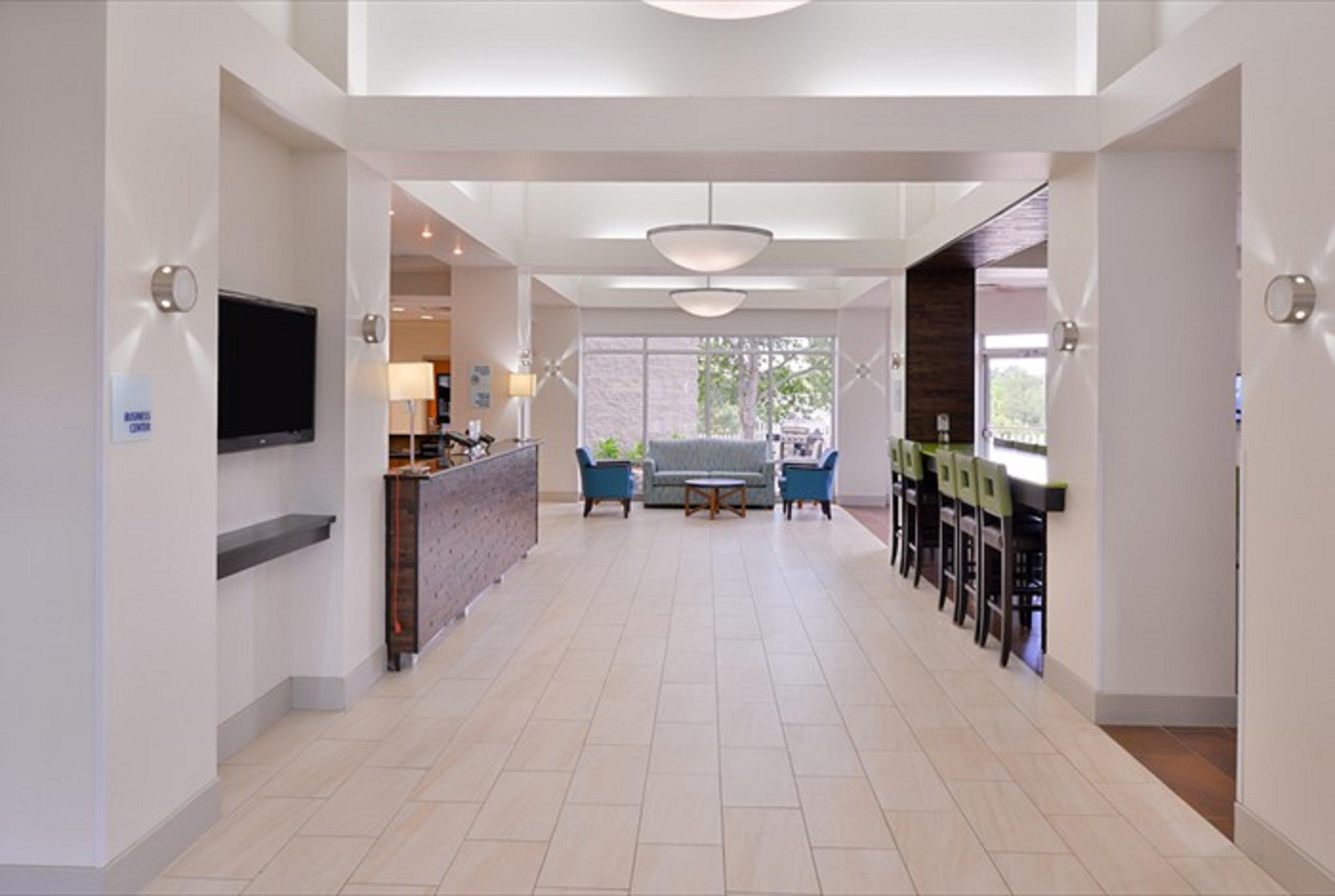 Express & - Norman By Ihg Hotel