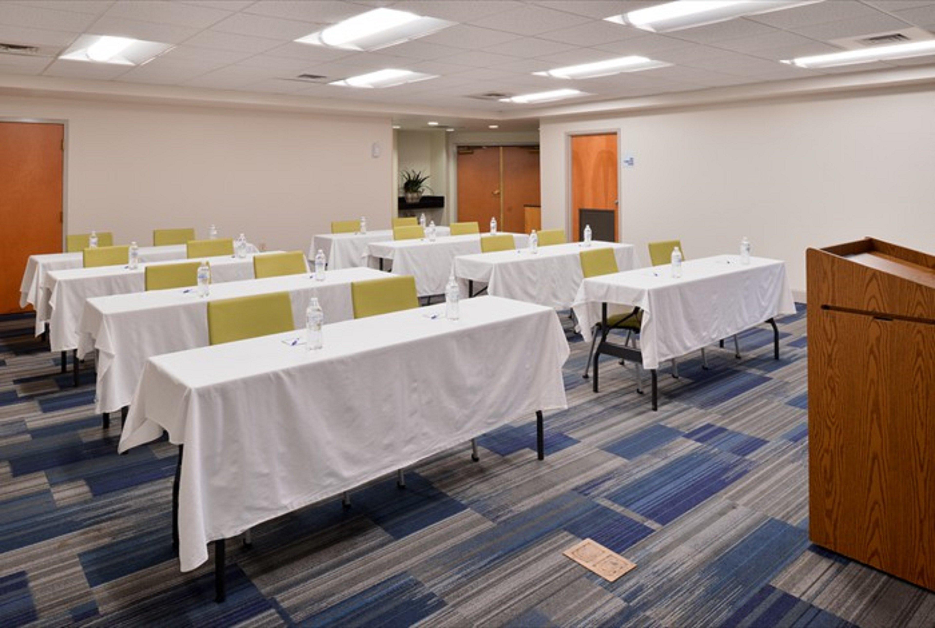 Express & - Norman By Ihg Hotel Mooresville