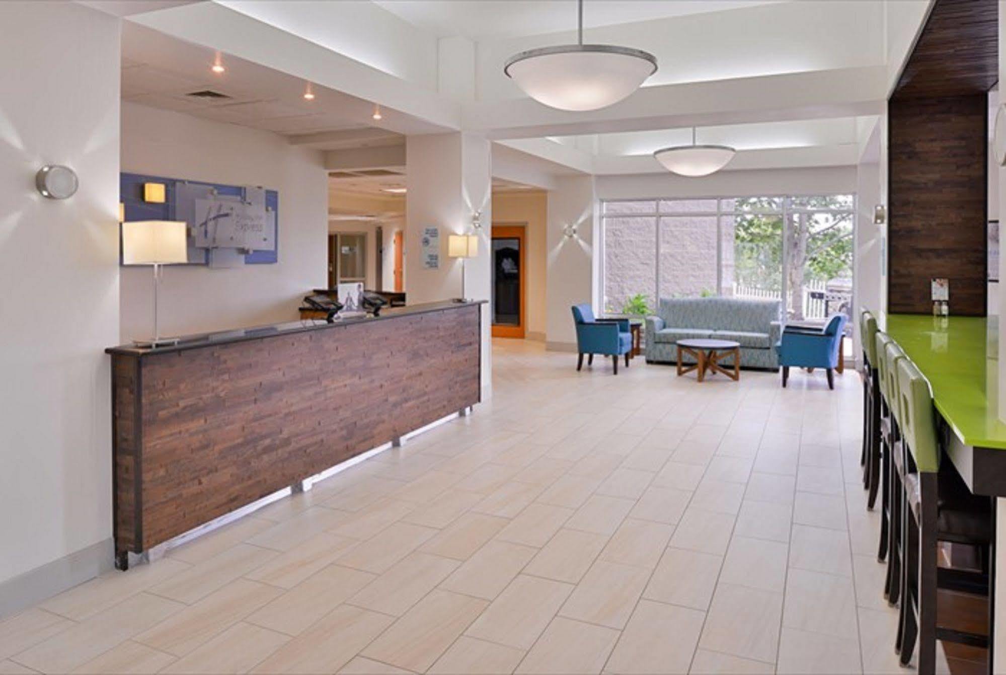 Express & - Norman By Ihg Mooresville